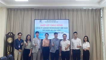 Đoàn công tác Công ty Amkor Technology Việt Nam tới thăm và làm việc tại trường Đại học Điện lực