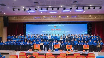 Đoàn trường Đại học Điện lực vinh dự đón nhận nhiều thành tích xuất sắc năm học 2024 - 2025