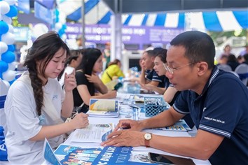 EPU đồng hành cùng thí sinh tại Ngày hội tư vấn chọn nguyện vọng