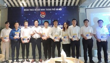 Trung tâm Hỗ trợ việc làm và Khởi nghiệp vinh dự nhận Bằng khen của Thành Đoàn Hà Nội trong công tác hỗ trợ khởi nghiệp giai đoạn 2018-2022