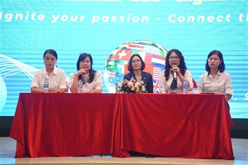 Lễ Chào đón Tân sinh viên D20 Ngành Ngôn ngữ Anh