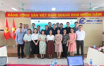 Tổ chức Phiên “Demo Day” trong khuôn khổ Chương trình Đào tạo giảng viên nguồn (ToT) – Dự án AIS4EE