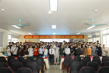 Tọa đàm “Ứng dụng AI trong học tập” cho sinh viên