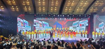 Tuổi trẻ Trường Đại học Điện lực – Góp sắc màu nghệ thuật cho ngày hội báo chí