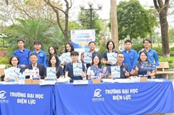 Trường Đại học Điện lực tham gia tư vấn tuyển sinh tại THPT Thượng Cát