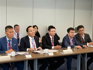 Trường Đại học Điện lực tham dự tọa đàm “Điện gió ngoài khơi Việt Nam” tại Vương quốc Anh