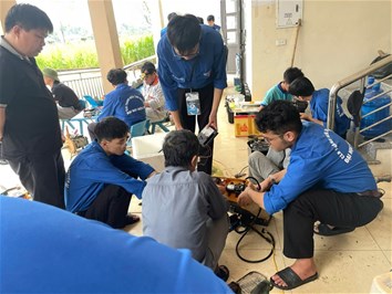 Tuổi trẻ Trường Đại học Điện lực chung tay cùng đồng bào tỉnh Phú Thọ, Quảng Ninh khắc phục hậu quả sau bão Yagi