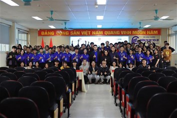 Tuổi trẻ Trường Đại học Điện lực lan tỏa thông điệp sống xanh