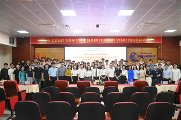 Lắng nghe để thấu hiểu: Hội nghị đối thoại giữa Lãnh đạo Nhà trường với sinh viên Khoa Điện tử Viễn thông năm 2026