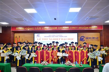 Lễ tốt nghiệp Đại học chính quy khóa D11 - khối Kỹ thuật, D13 Liên thông và khóa cũ