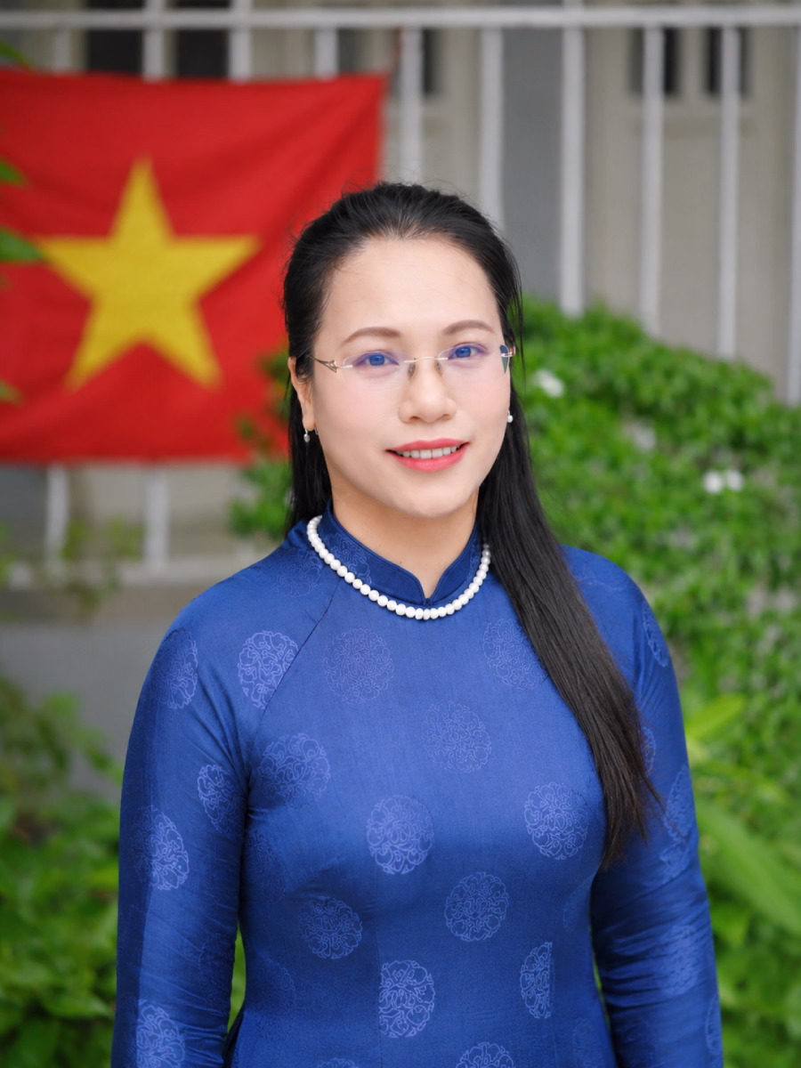 Ảnh TS. Phùng Thị Xuân Bình